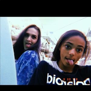 Meet your Posher, Mia